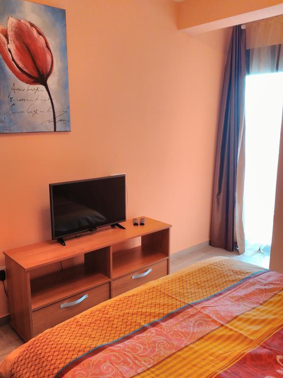 Apartment Sea Space Dobra Voda Luaran gambar