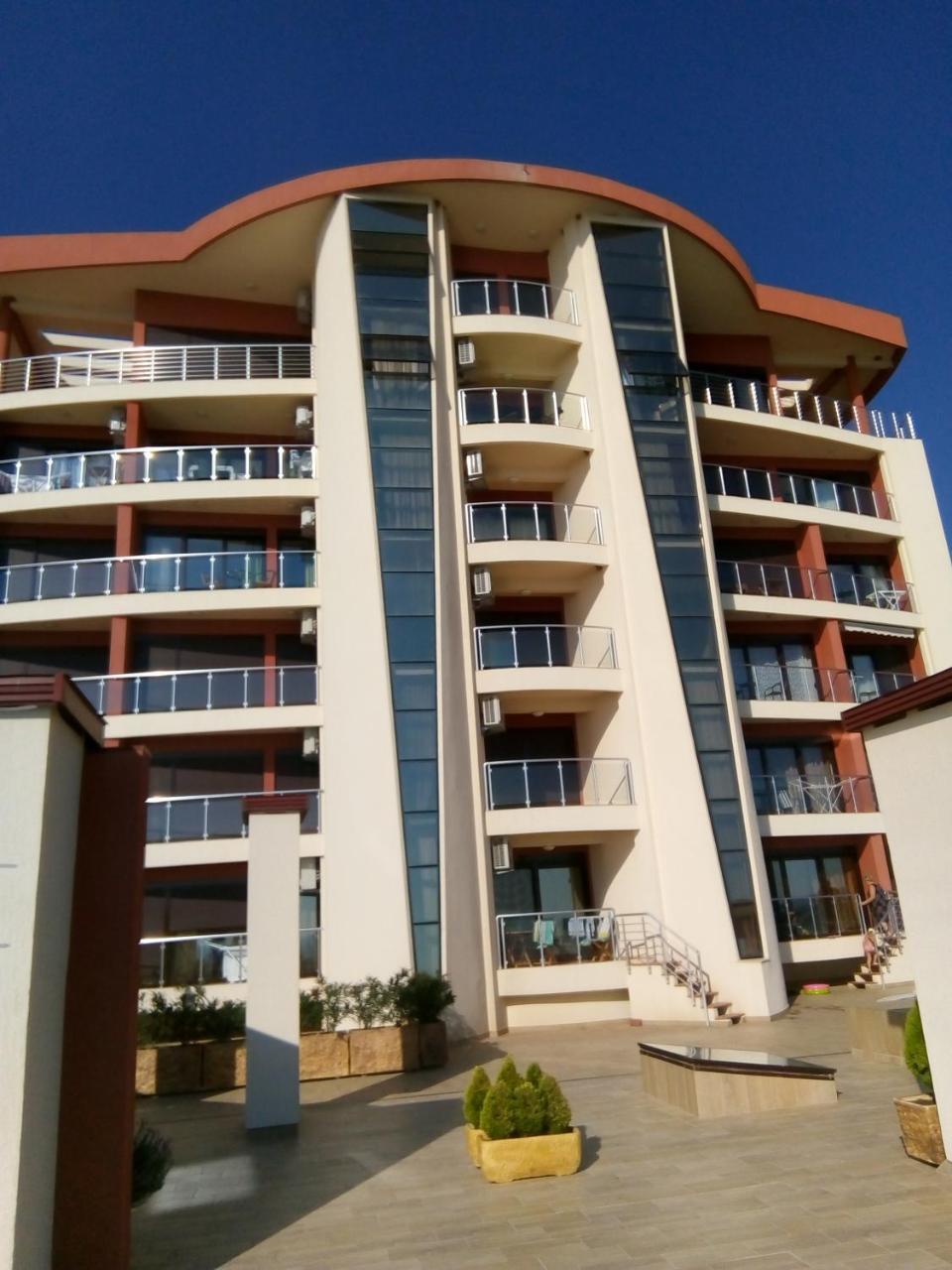 Apartment Sea Space Dobra Voda Luaran gambar
