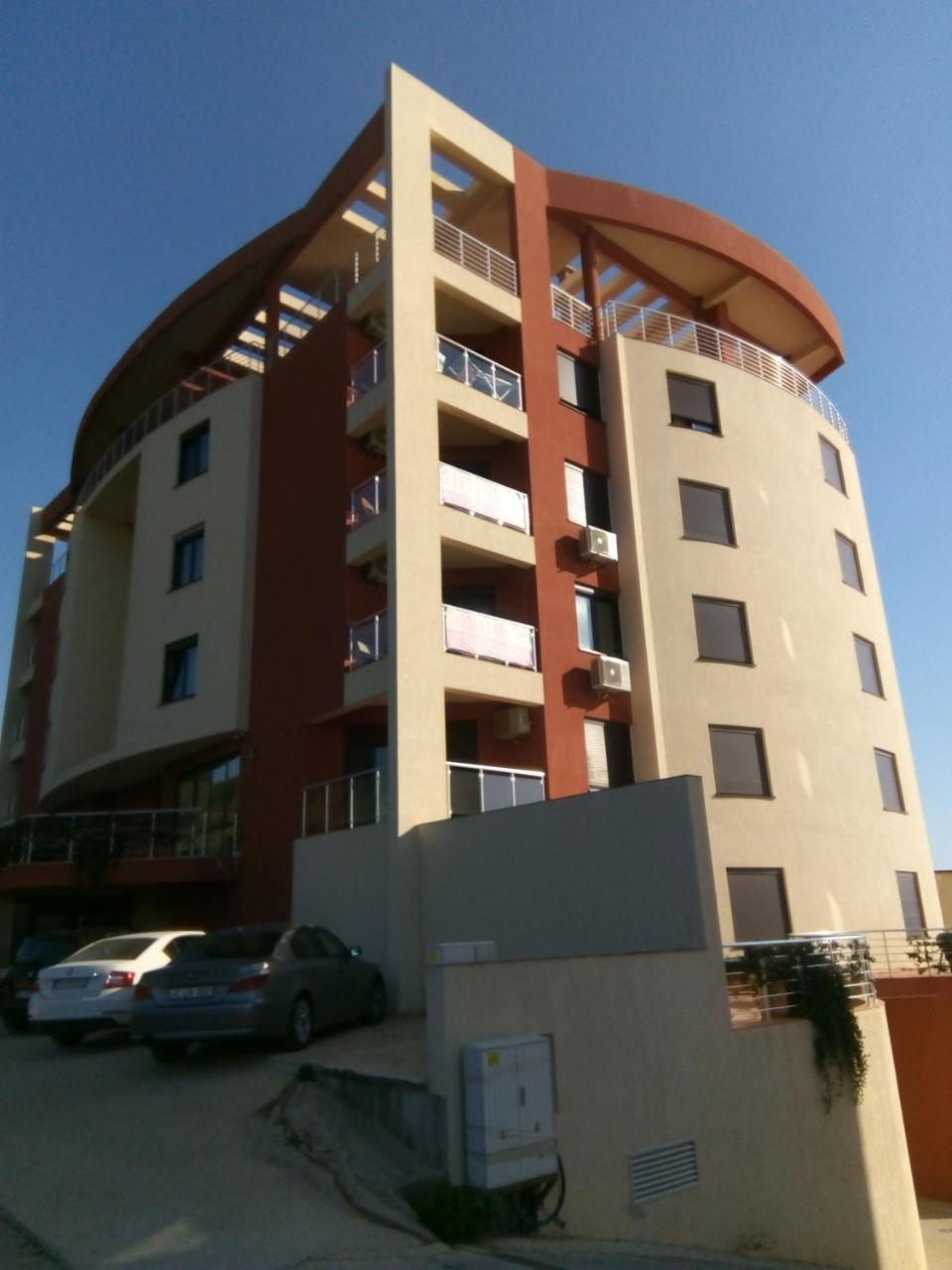 Apartment Sea Space Dobra Voda Luaran gambar